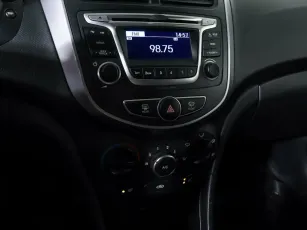 Hyundai  12
