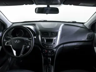 Hyundai  8