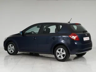 Kia  4