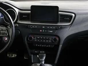 Kia  8