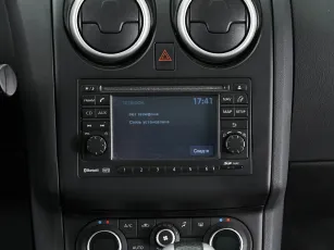 Nissan  12