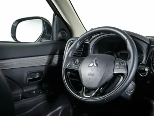 Mitsubishi  9