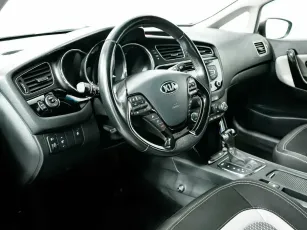 Kia  11