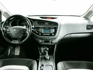Kia  9