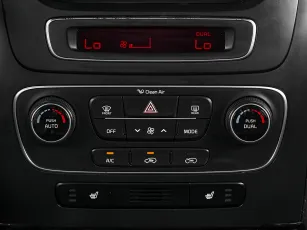 Kia  12