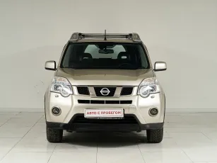 Nissan  2