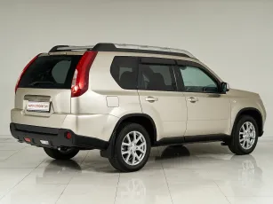 Nissan  6