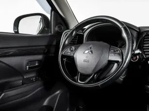 Mitsubishi  10