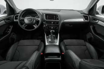 Audi  9
