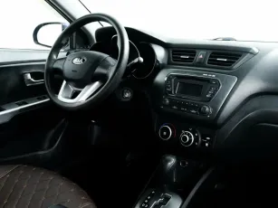 Kia  8