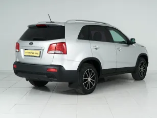 Kia  6