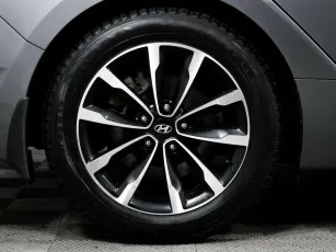 Hyundai  7