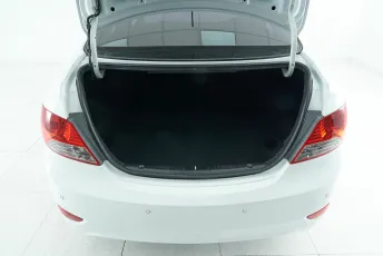 Hyundai  15