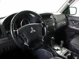 Mitsubishi  7