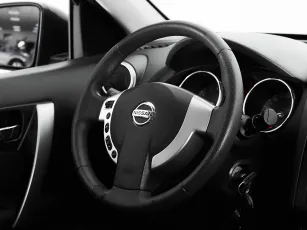 Nissan  10
