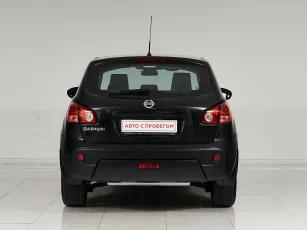 Nissan  5