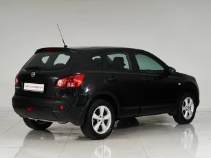 Nissan  6