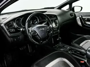 Kia  10