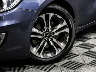 Kia  7