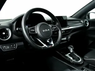 Kia  11