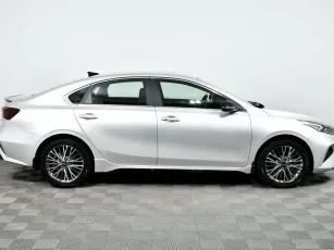 Kia  4