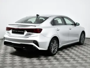 Kia  5