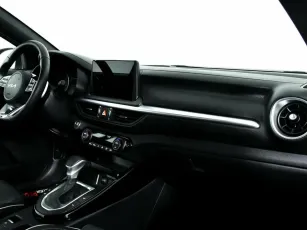 Kia  9