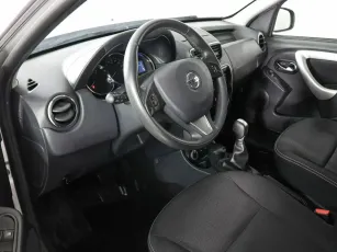 Nissan  6