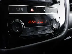 Mitsubishi  8