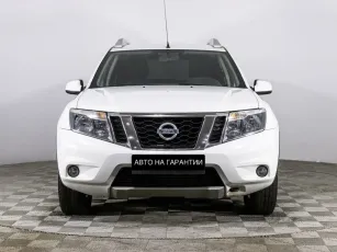 Nissan  2