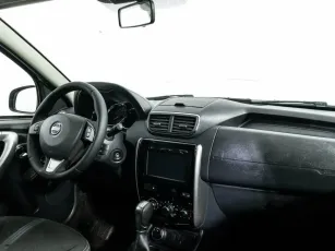 Nissan  5