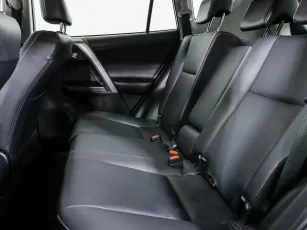 Toyota  13