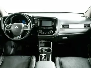 Mitsubishi  9
