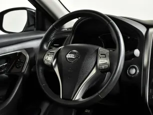 Nissan  11