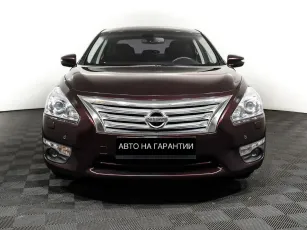 Nissan  2