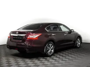 Nissan  5