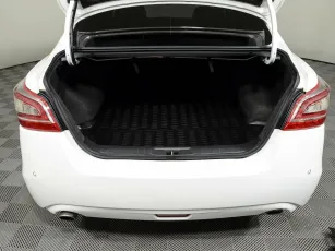 Nissan  17