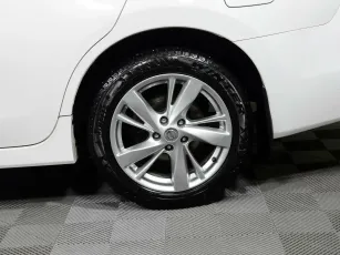 Nissan  8