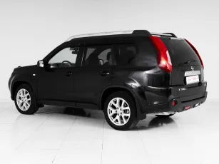 Nissan  4
