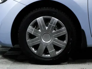 Hyundai  7