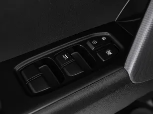 Hyundai  13
