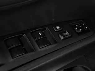 Mitsubishi  9