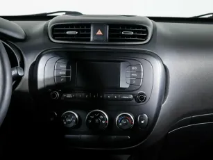 Kia  11