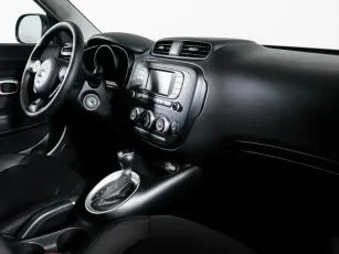 Kia  8