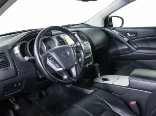 Nissan  10