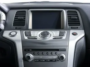 Nissan  12