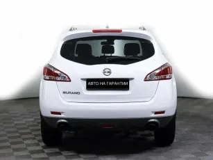 Nissan  5