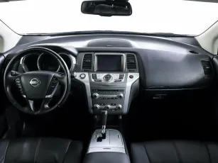 Nissan  9