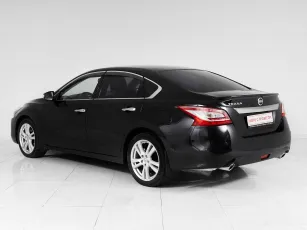 Nissan  4
