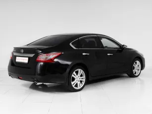 Nissan  6